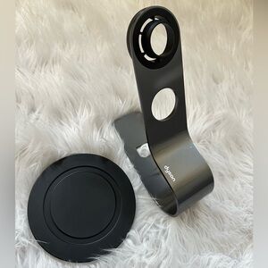 COPY - BRAND NEW! Dyson supersonic display stand